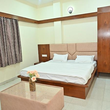 Indore Palace Zewnętrze zdjęcie
