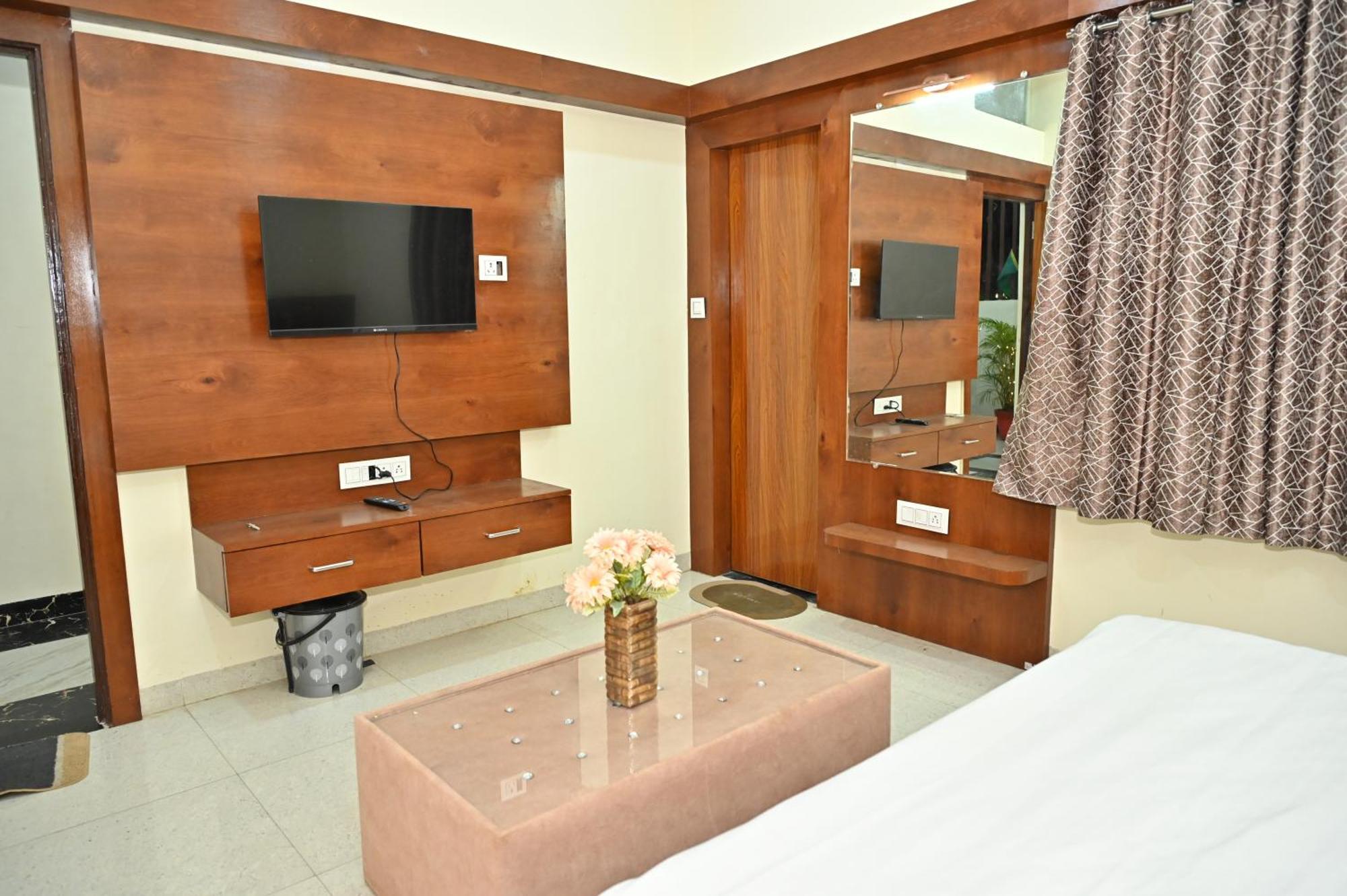Indore Palace Zewnętrze zdjęcie
